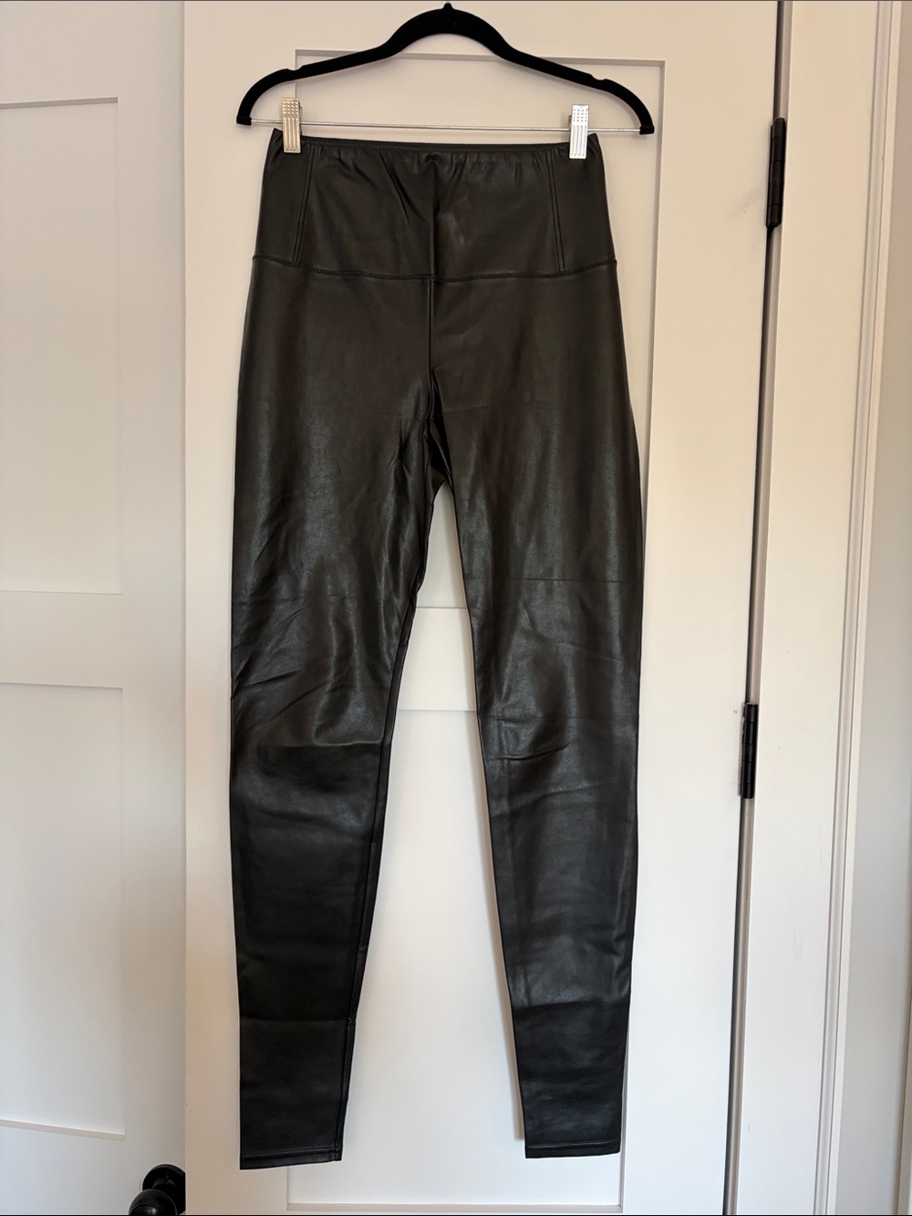 Wilfred Free Black Faux Leather Leggings